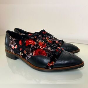 Vintage Luxury Rebel Black Leather Velvet Red Holiday Shoes Women’s 37 EU 7 US
